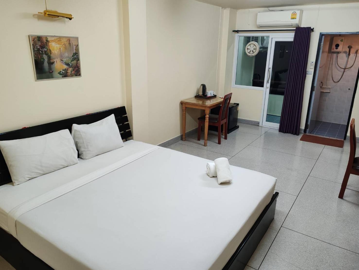 Hotel Grand Mandarin Latphrao 130 2*