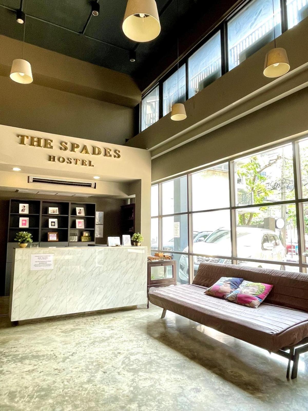 Collection O The Spades Ostello