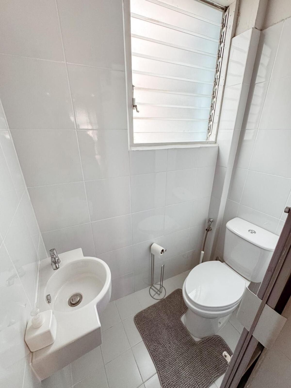 Spacious Relaxing Townhouse With Rooftop In Ekamai