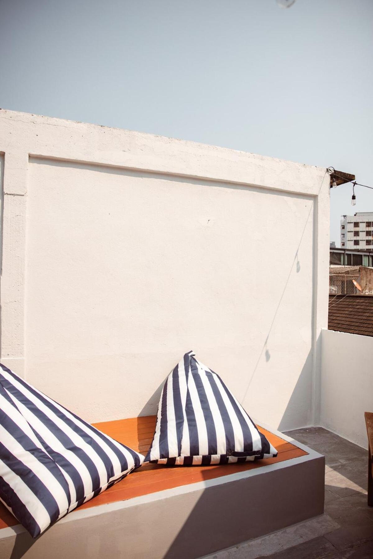 Spacious Relaxing Townhouse With Rooftop In Ekamai Holiday home *