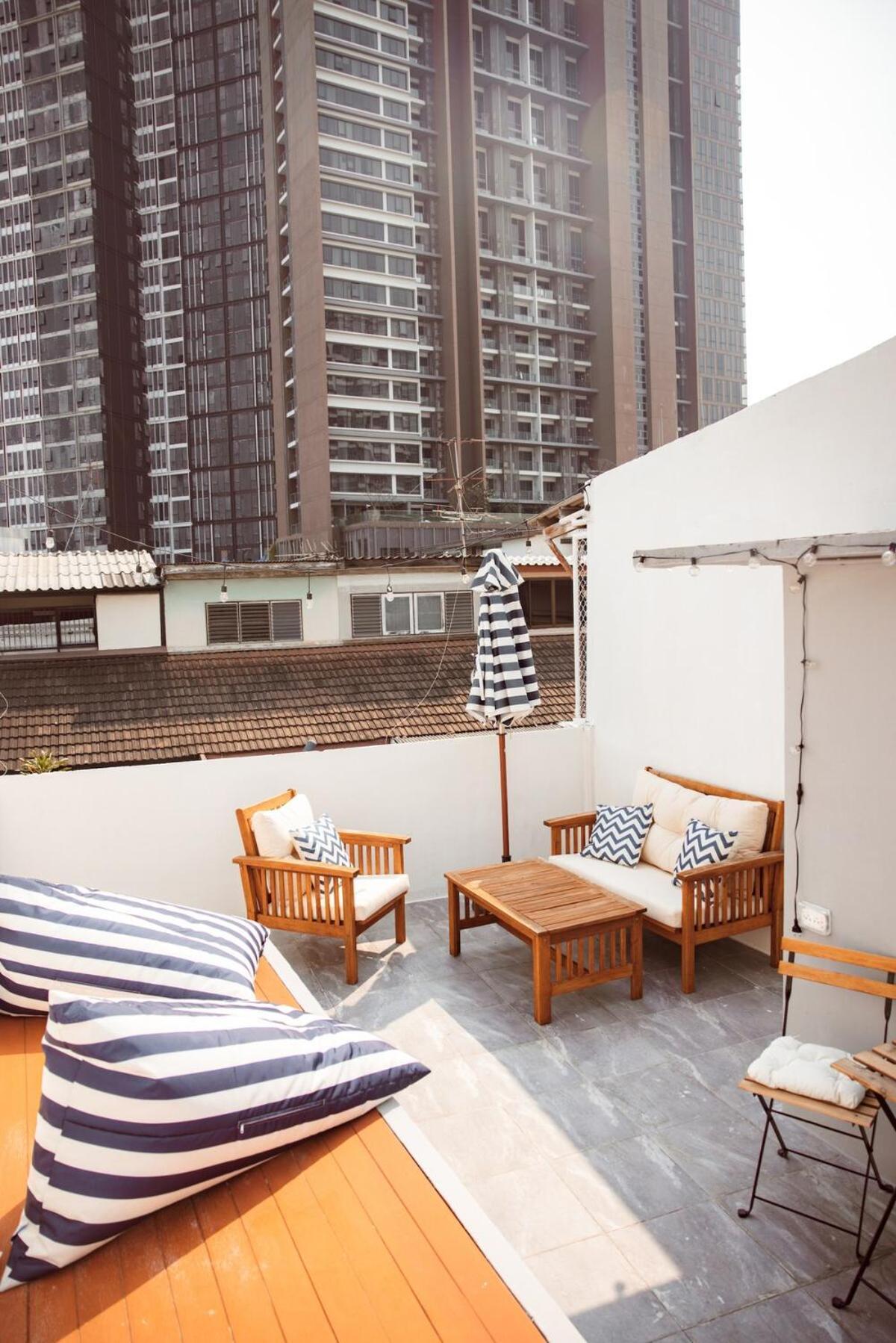 Spacious Relaxing Townhouse With Rooftop In Ekamai Holiday home