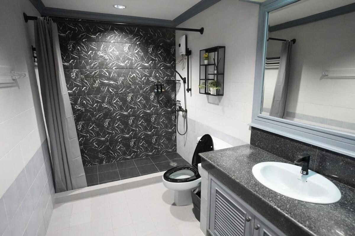 Apartment Cozy 2br In 5 Mins Bts 110 Sqm By Mattco Bangkok
