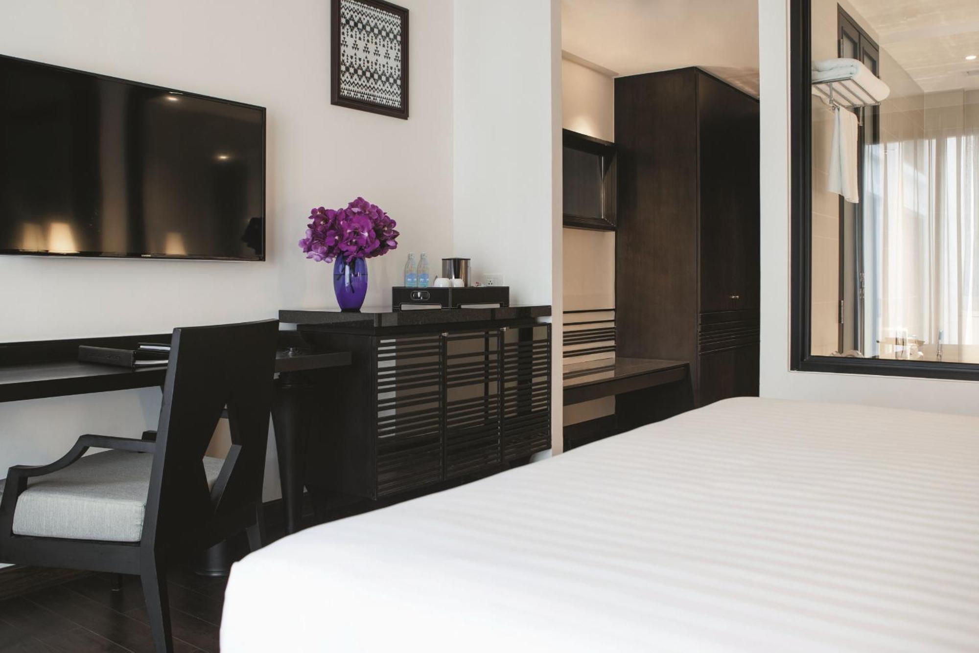 M\u00f6venpick Sukhumvit 15 Hotel