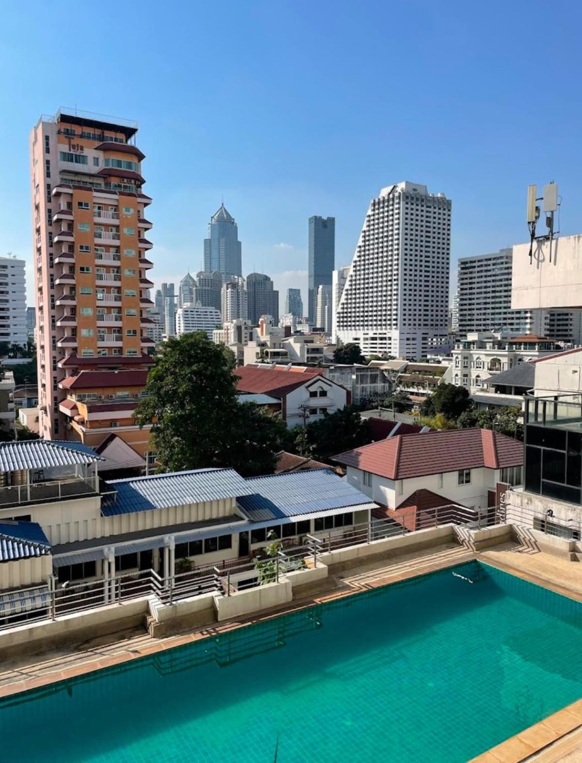 Cozy, Spacious 2-bedder With City, Park View, Near Nana Bts Apartment Bangkok