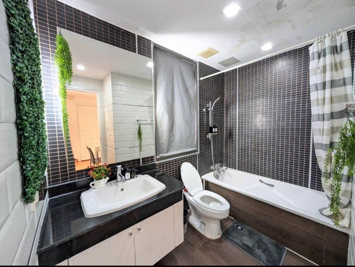 Cozy, Spacious 2-bedder With City, Park View, Near Nana Bts Apartment