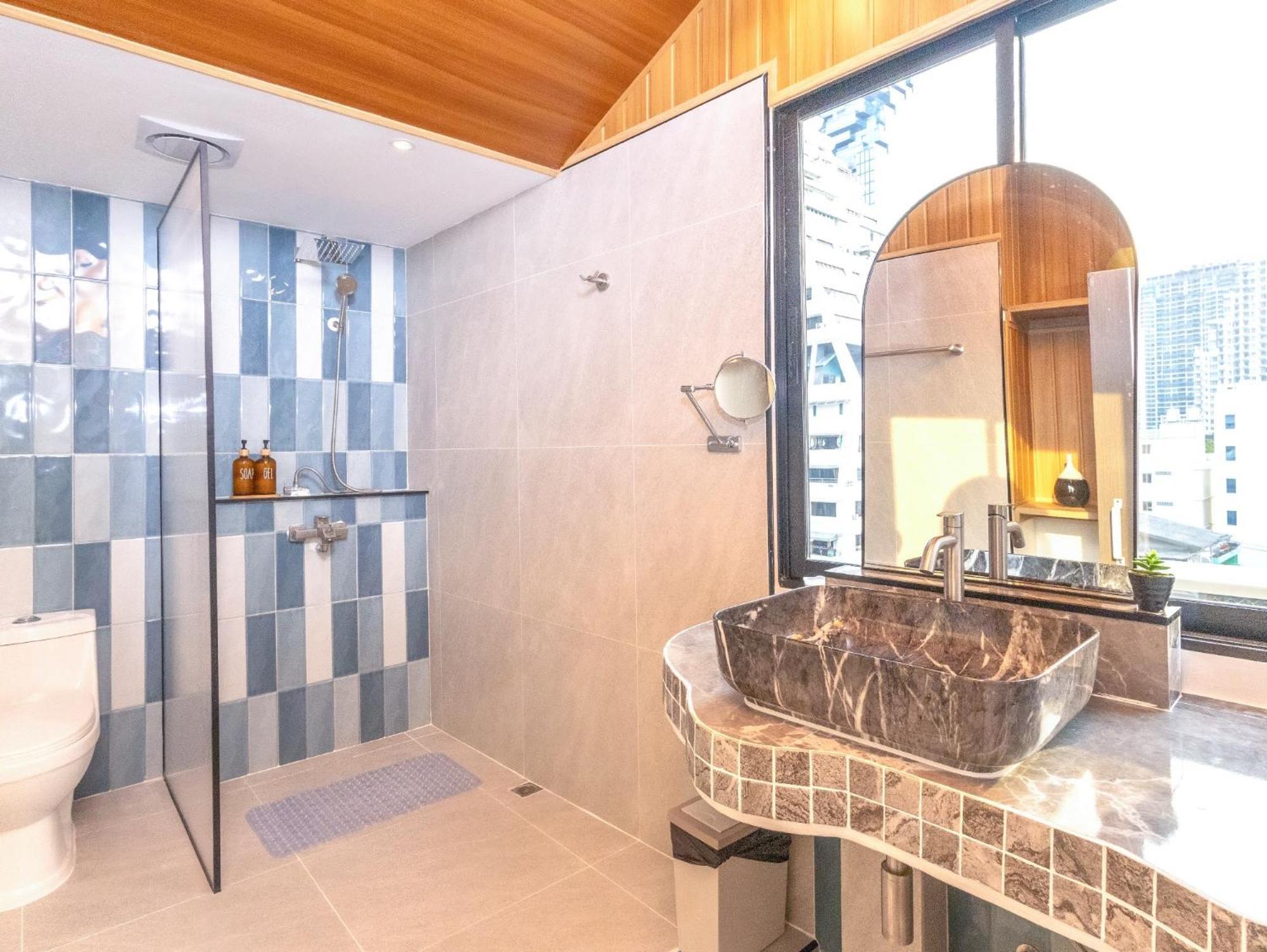 2 Bedrooms For 3 Guest Comfy At Heart Of Silom - 7a Bangkok