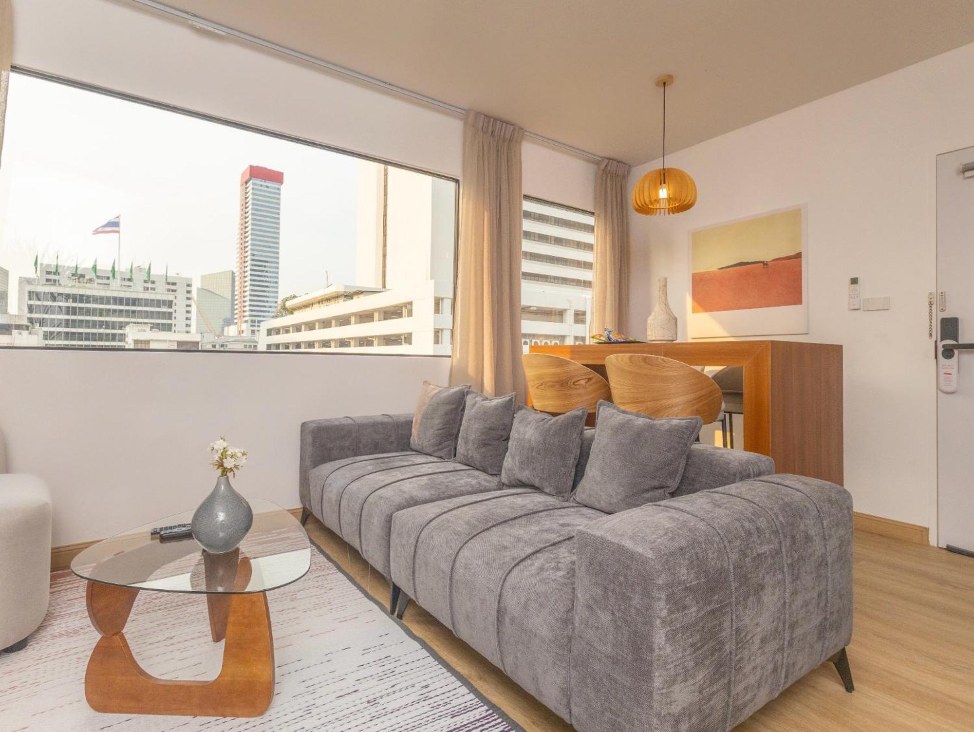 2 Bedrooms For 3 Guest Comfy At Heart Of Silom - 7a Apartment Bangkok