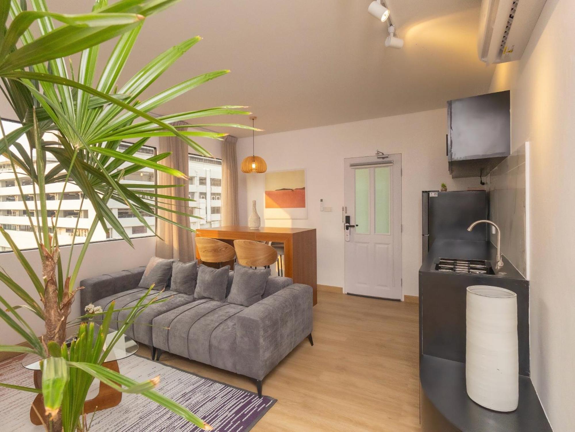 2 Bedrooms For 3 Guest Comfy At Heart Of Silom - 7a * Bangkok