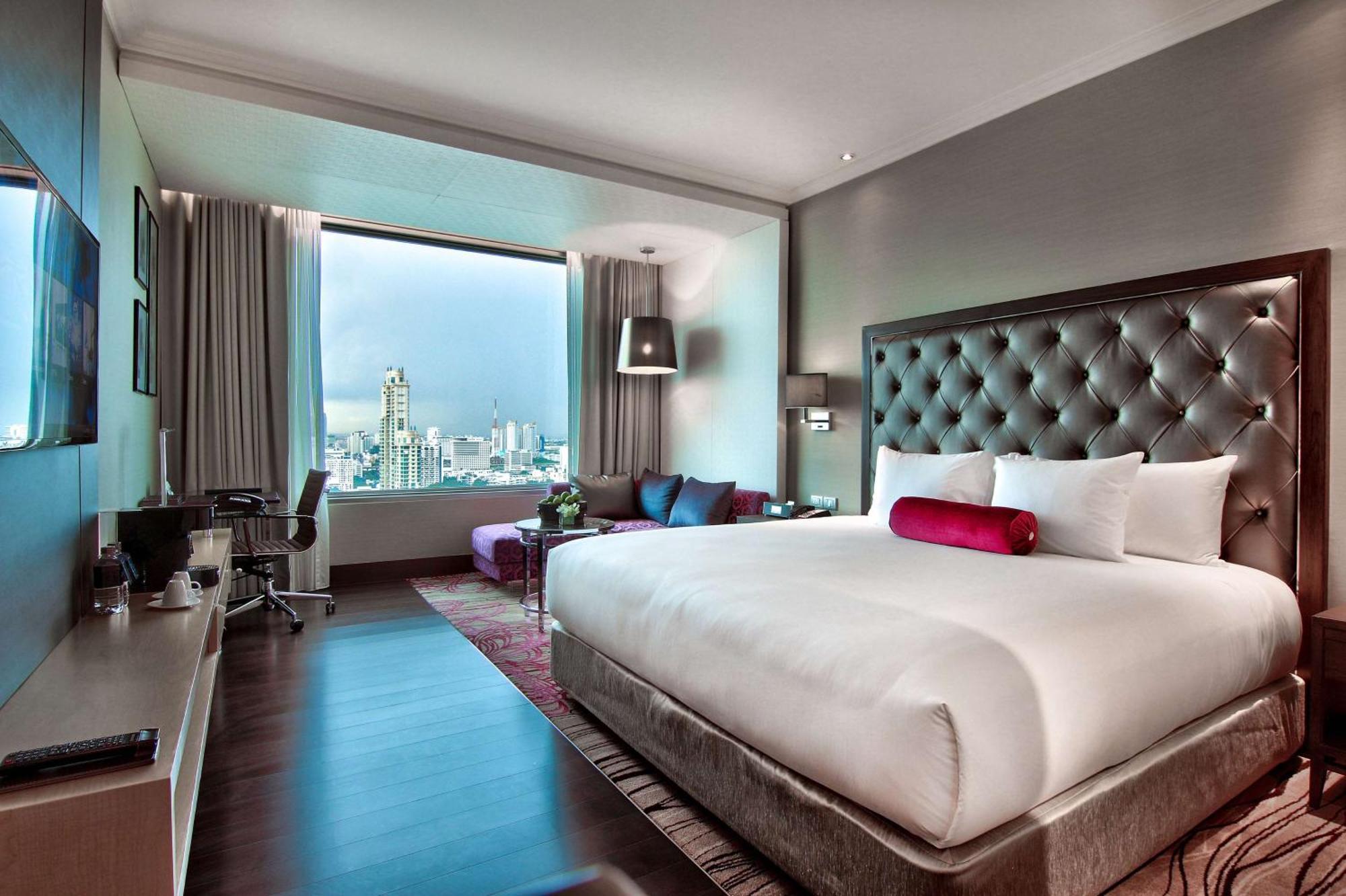Radisson Blu Plaza Hotel