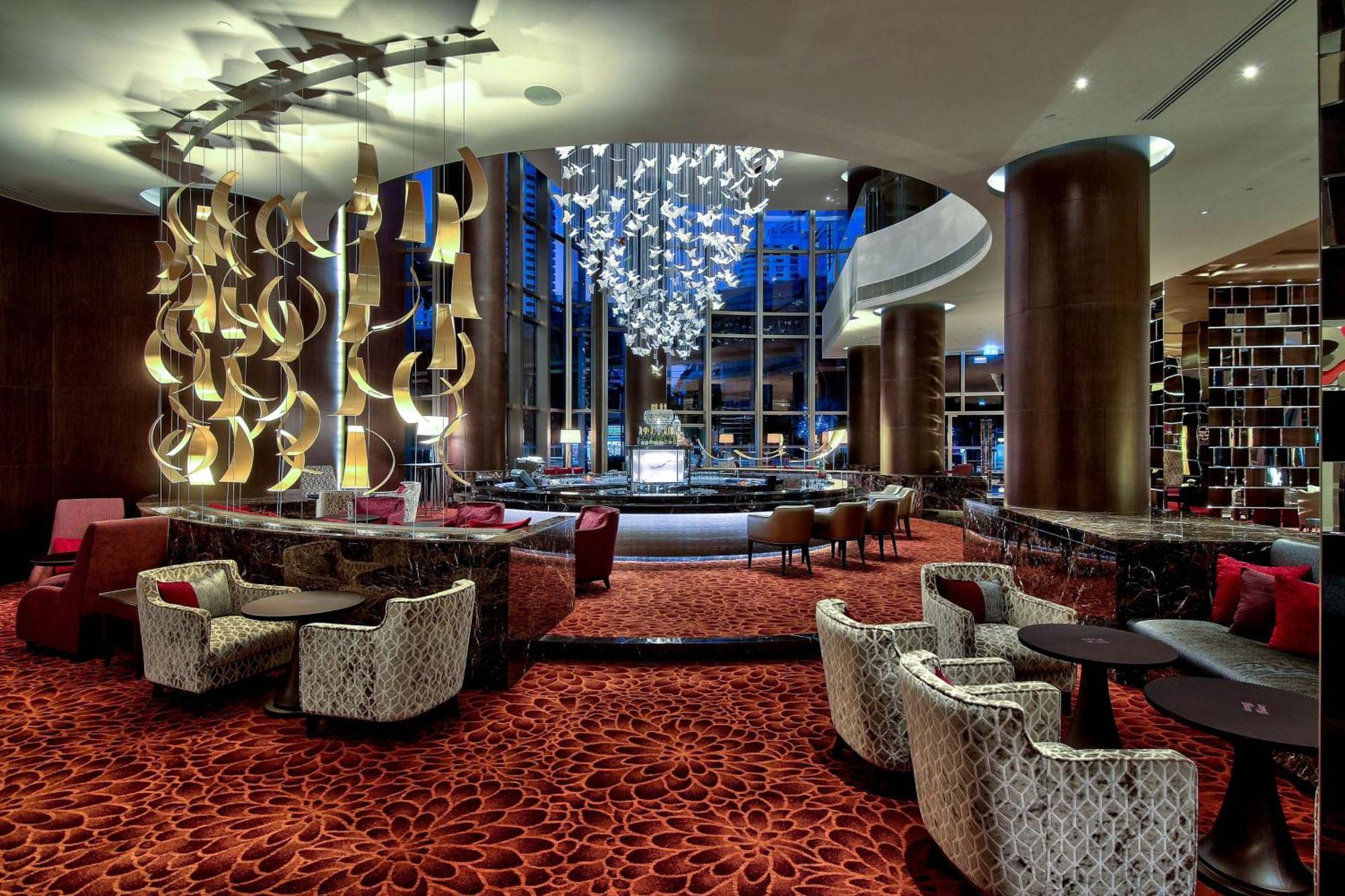 Radisson Blu Plaza 5*