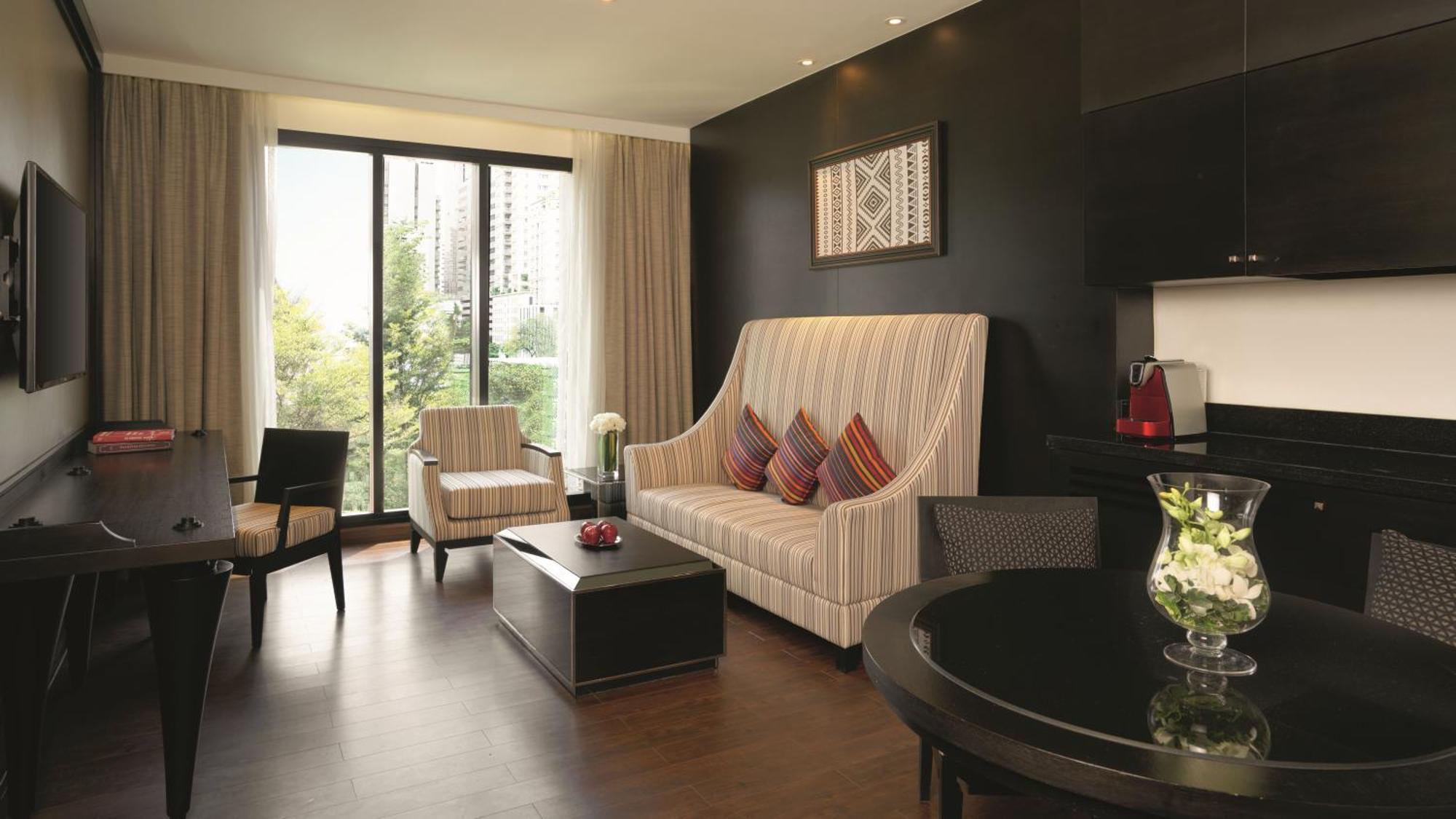 M\u00f6venpick Sukhumvit 15 5*