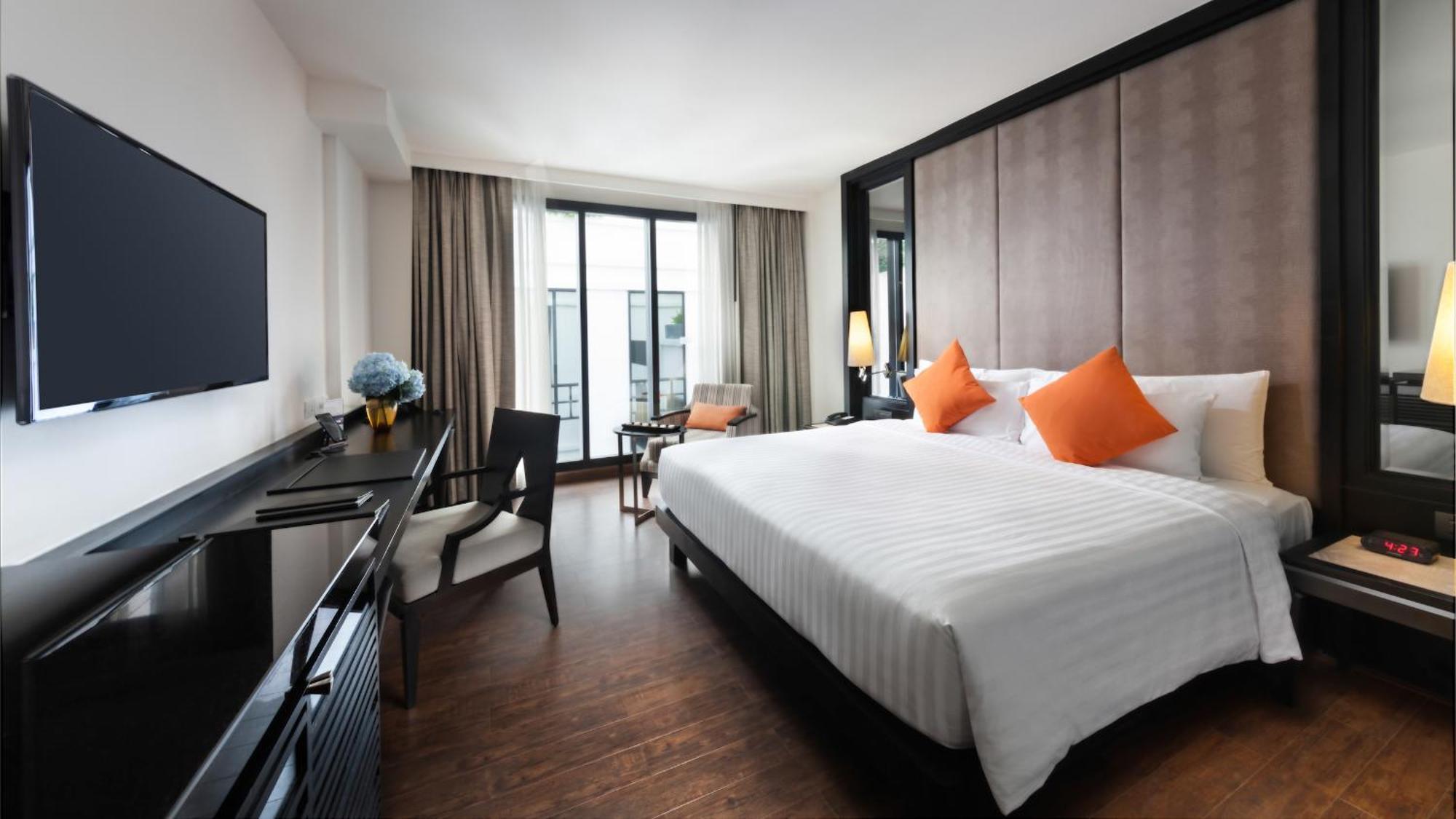 M\u00f6venpick Sukhumvit 15 5*