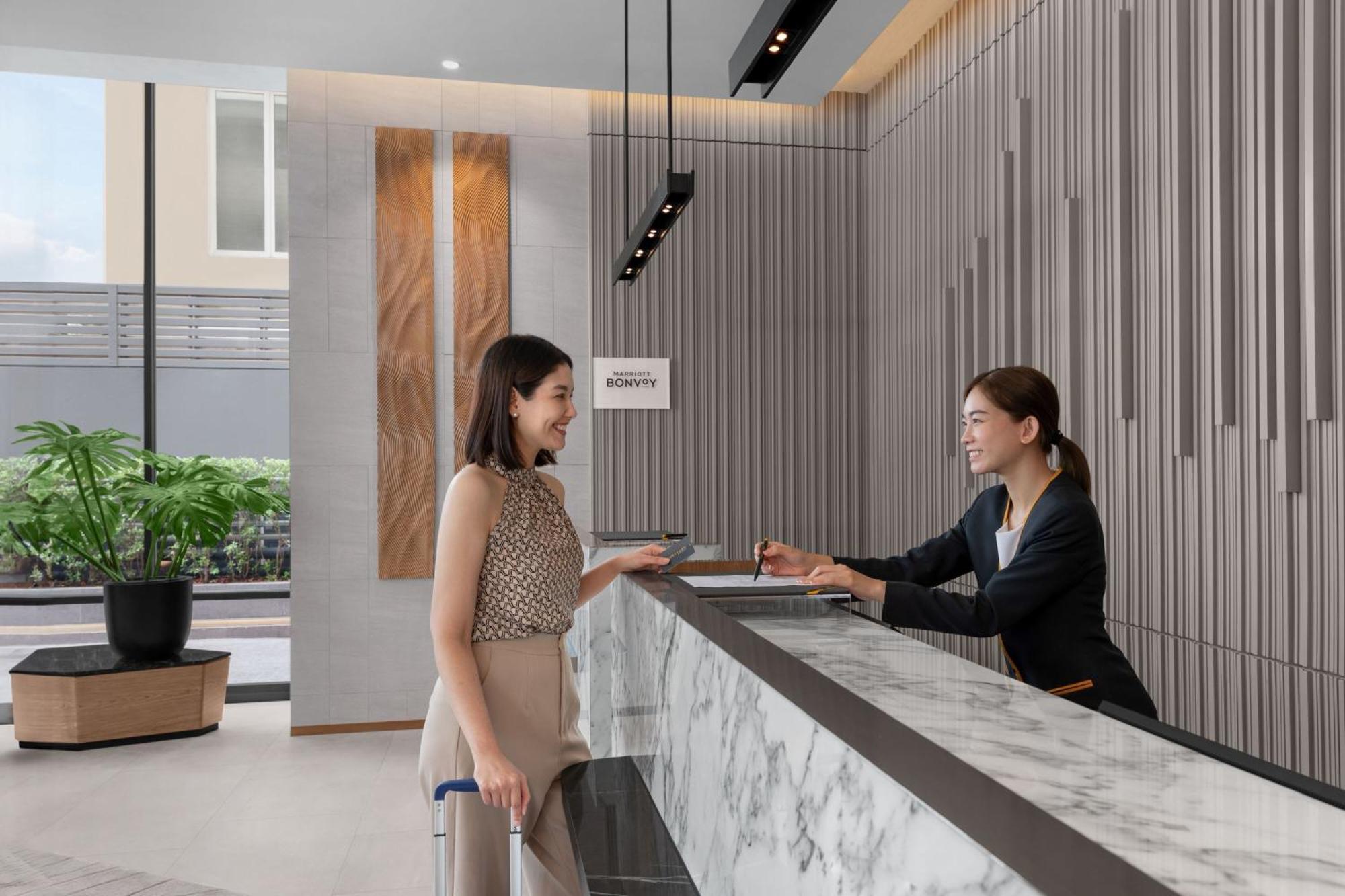 Hotel Courtyard By Marriott Sukhumvit 20 5*