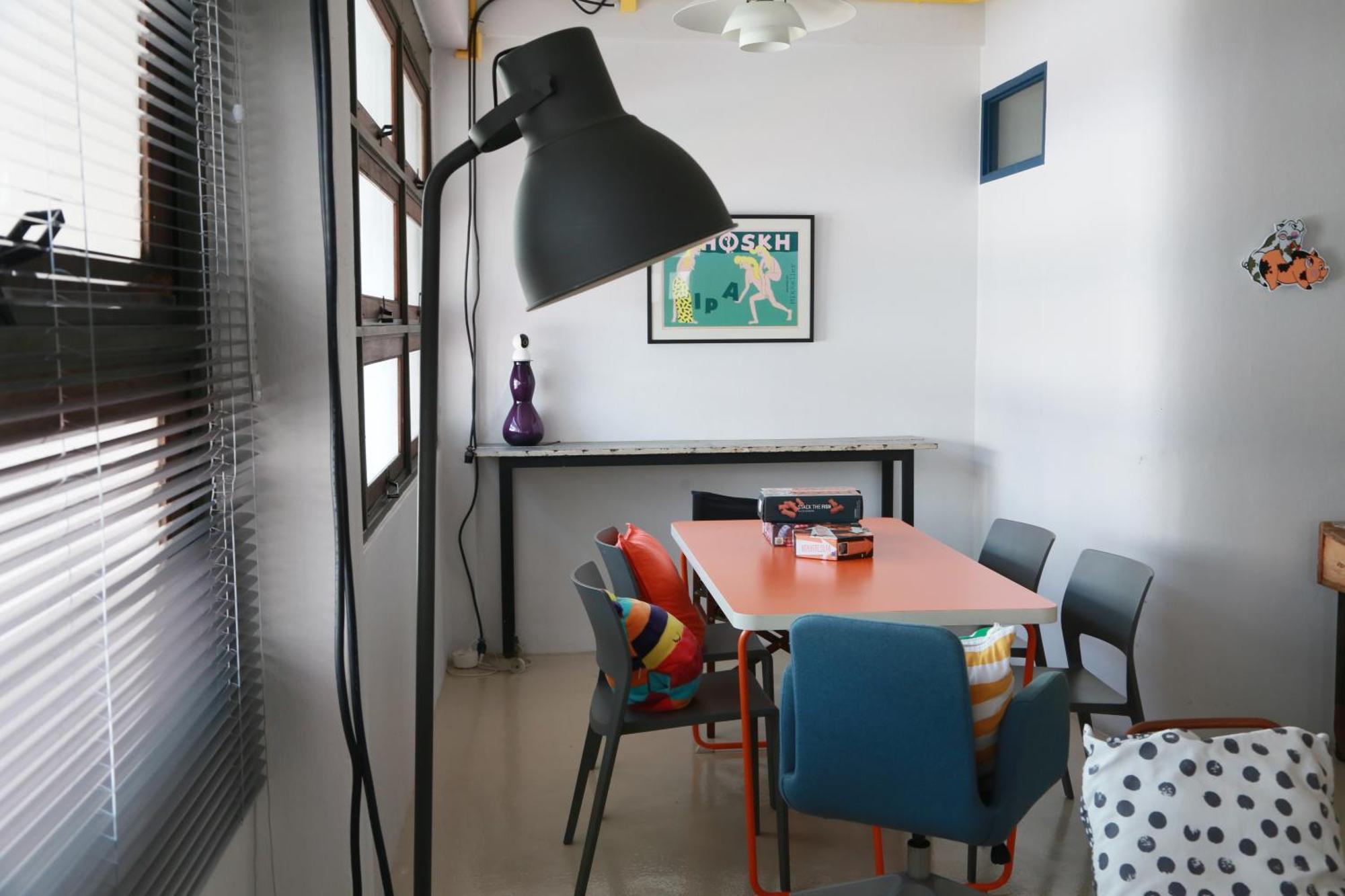 The Urbanists Bkk Entire Floor 4-6 People 4beds 4baths Near Medpark Hospital , Queen Sirikit Convention Hall , Benjakitti Park *