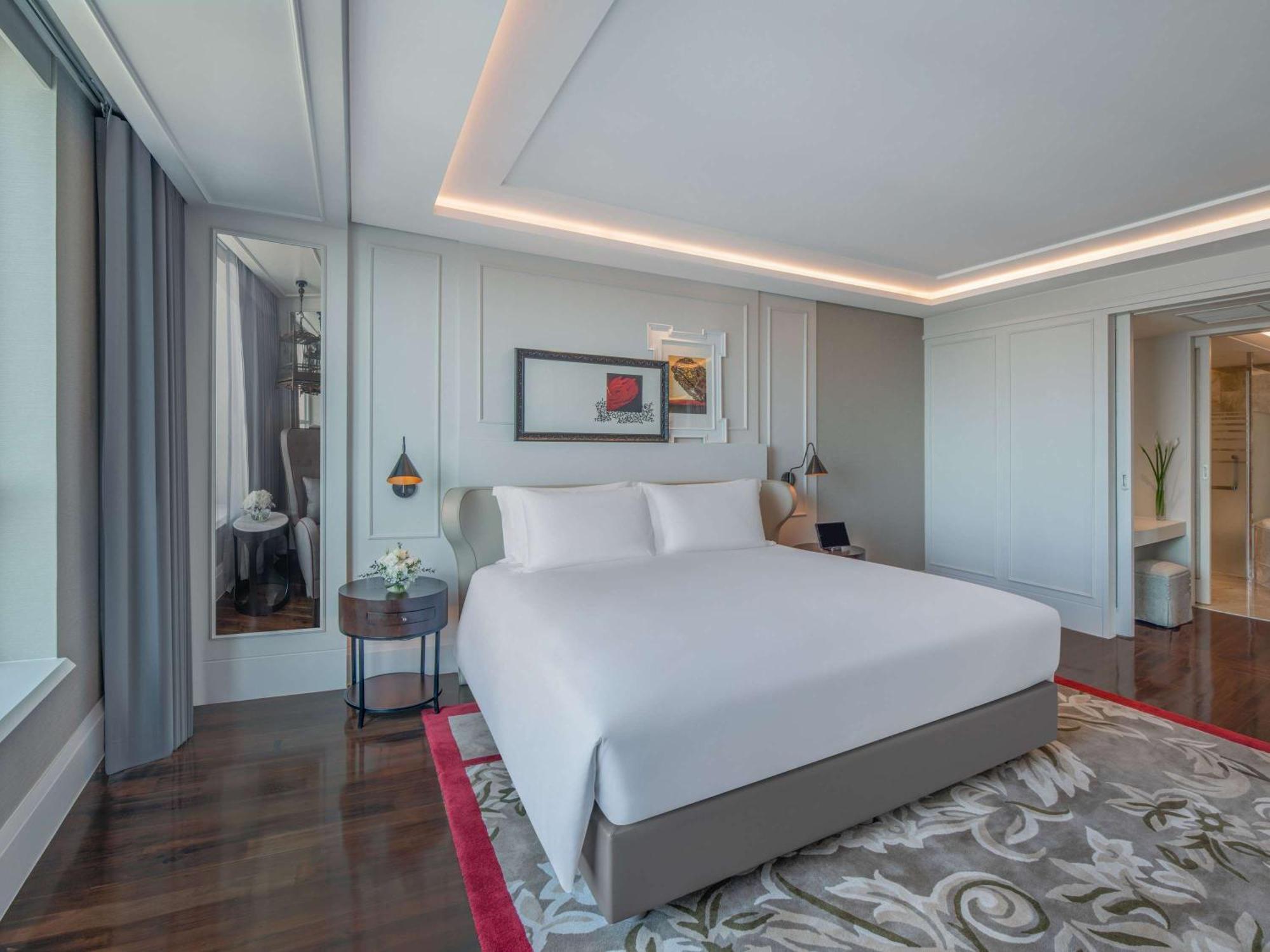 Sofitel Sukhumvit 5*