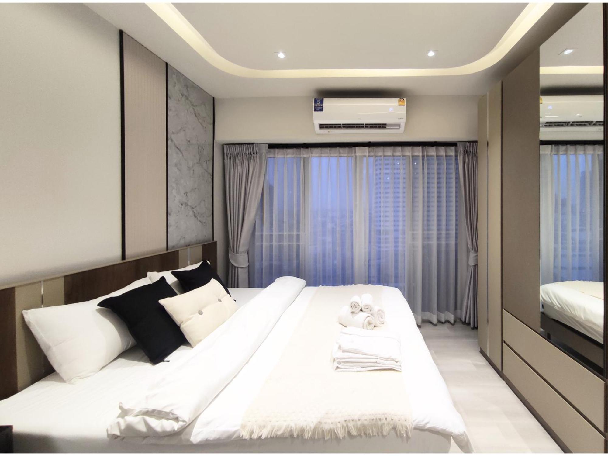 Apartment Luxe Design L Wellness & Tropical Retreat L No Fee Bangkok