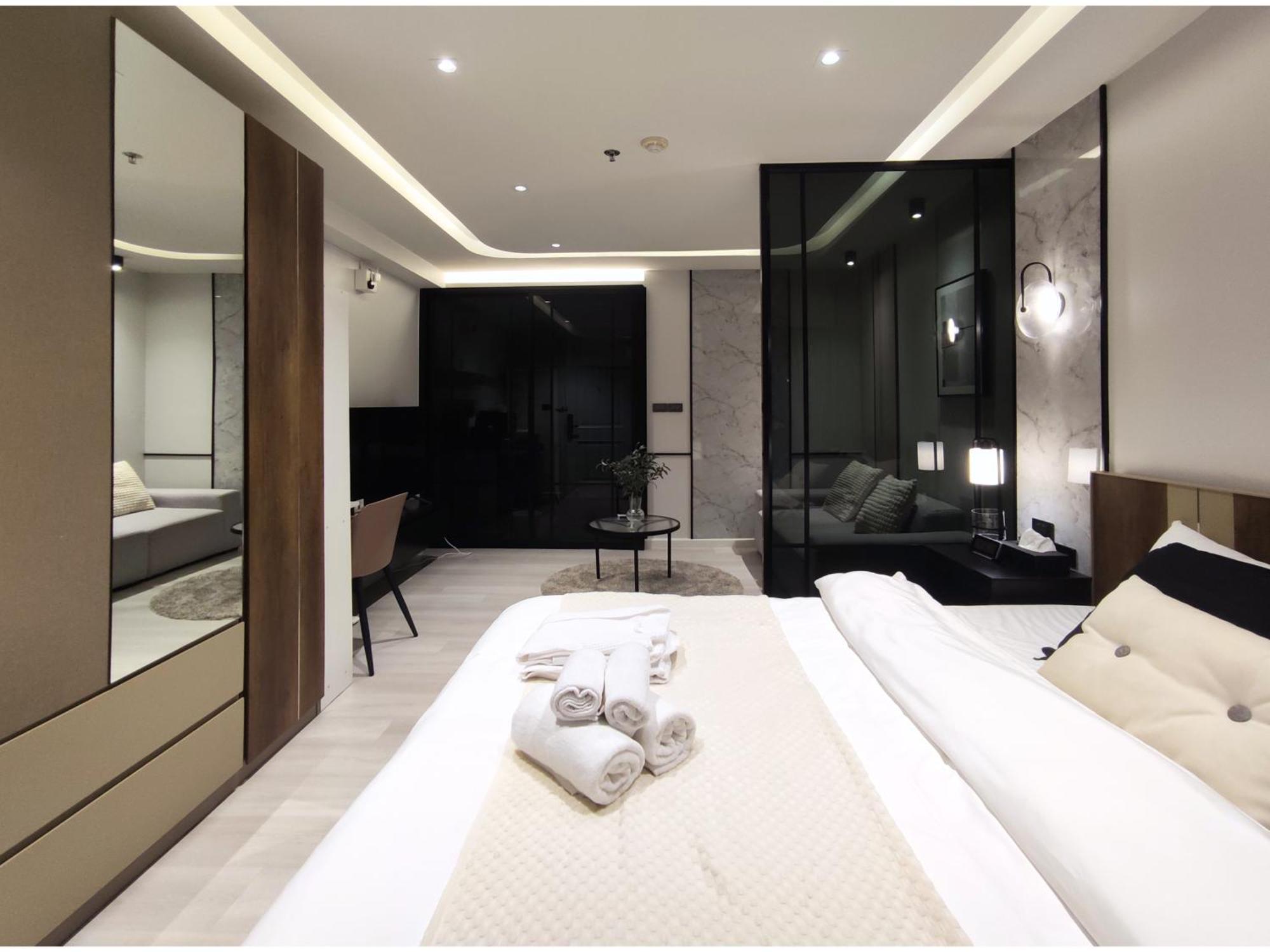 Luxe Design L Wellness & Tropical Retreat L No Fee * Bangkok