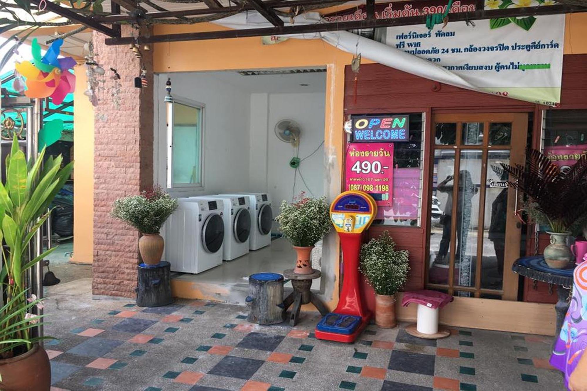 Place 107 Apartment