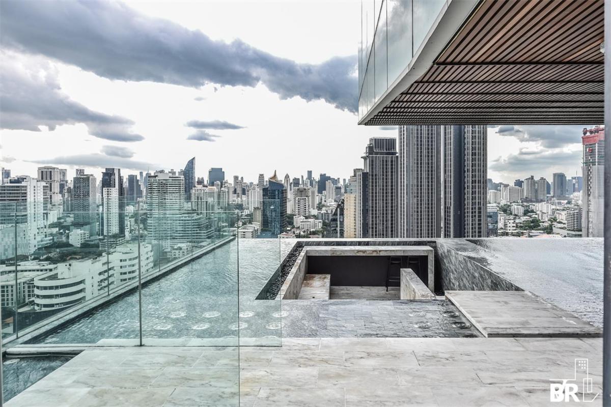 Iconic Urban Escape Apartment *