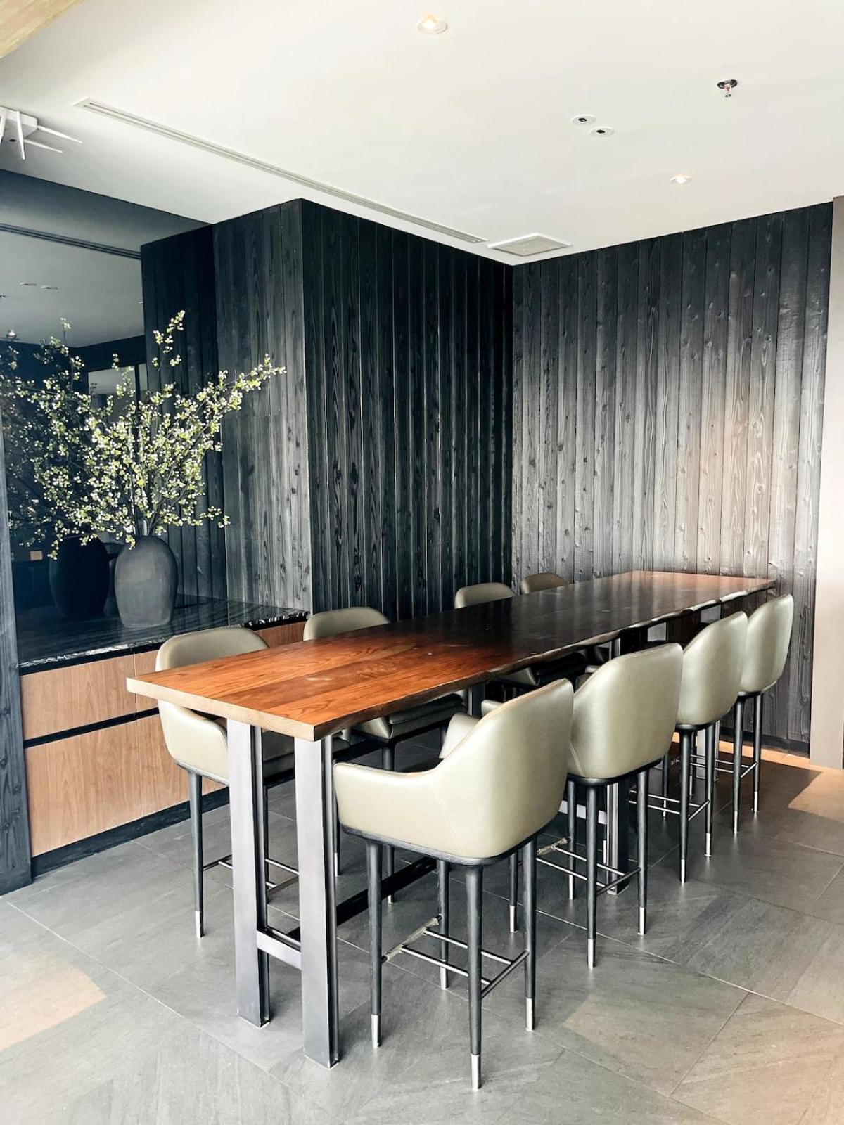 Iconic Urban Escape Apartment