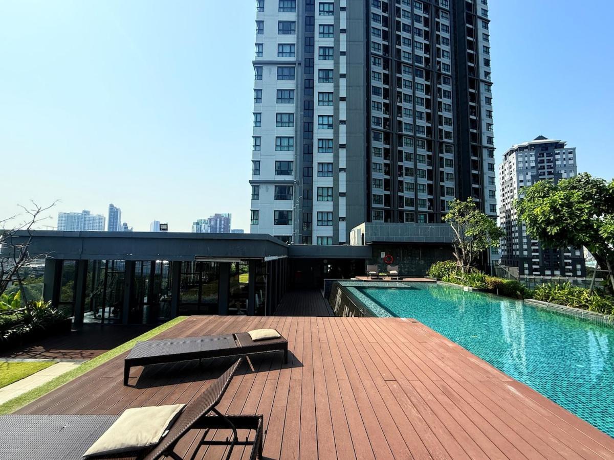 Prime Sukhumvit 77 With Pool & Gym Apartamento Bangkok