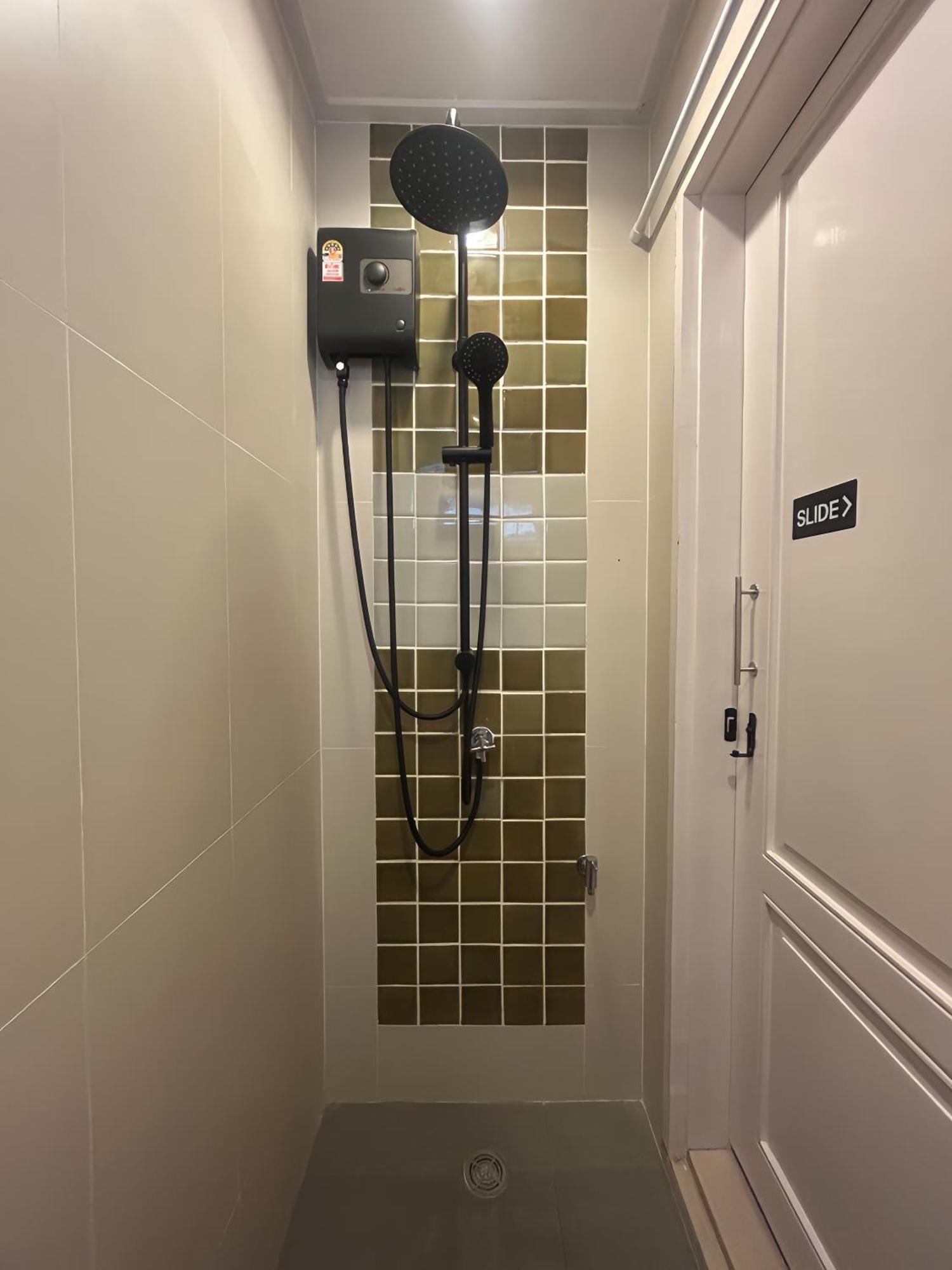 Entire 2br 2ba Chinatown Near Yaowarat - Songwat *