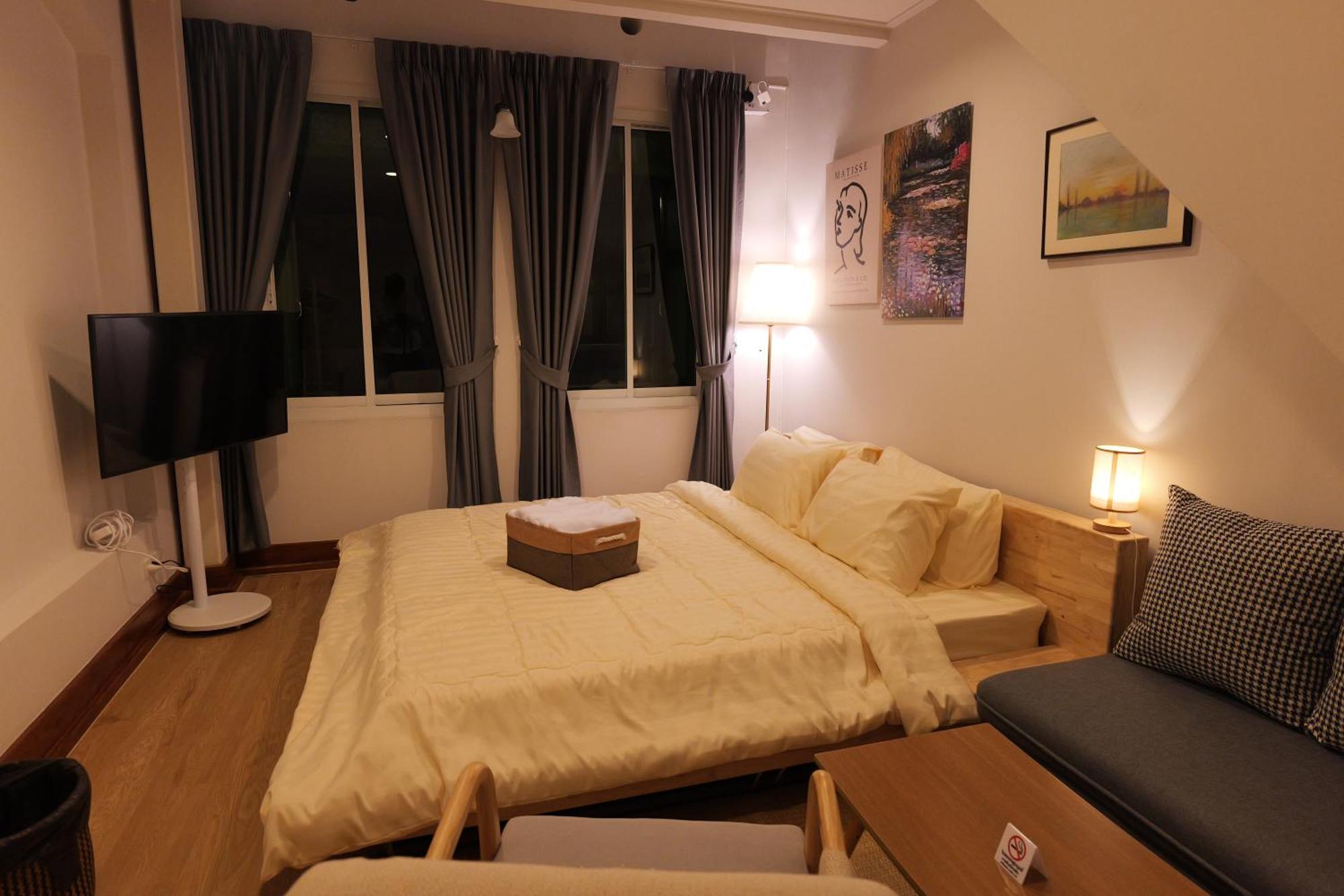Entire 2br 2ba Chinatown Near Yaowarat - Songwat Apartment *