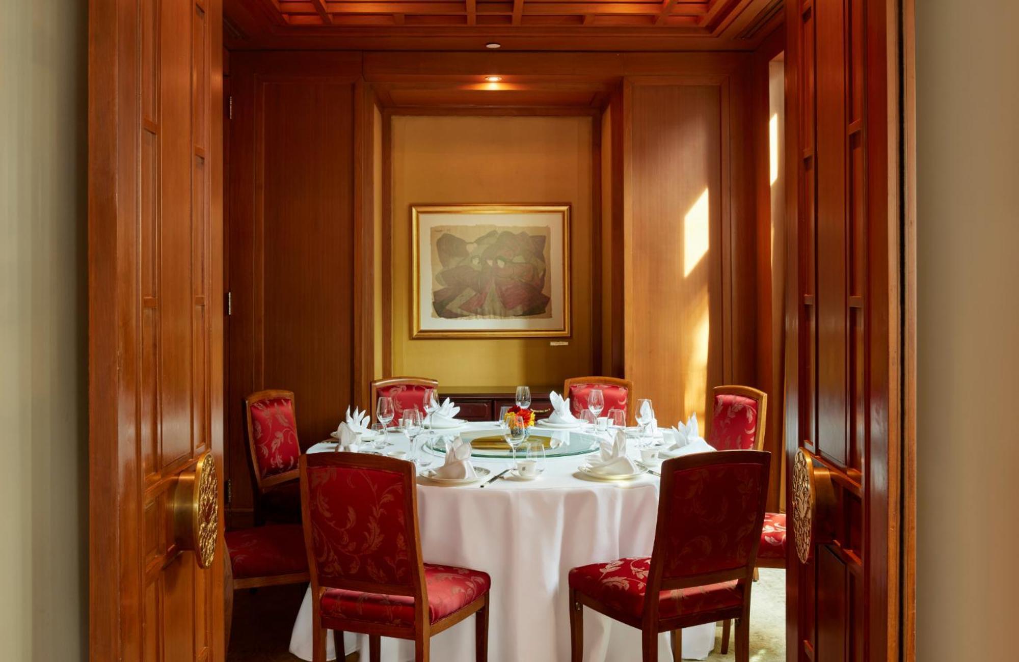 Khách sạn The Peninsula Bangkok