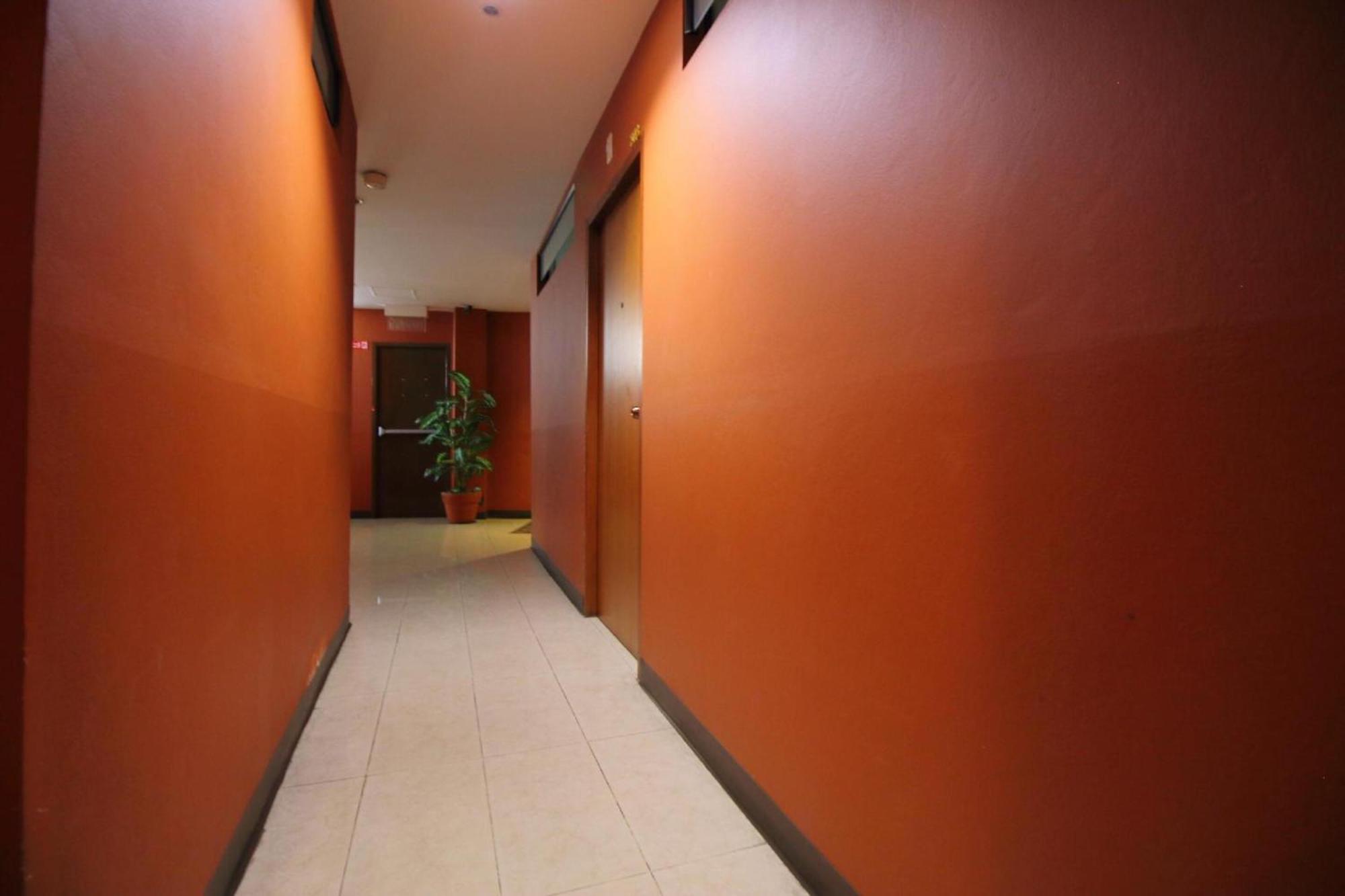Super Oyo 484 Pannee Khaosan Sha Hotel Banguecoque