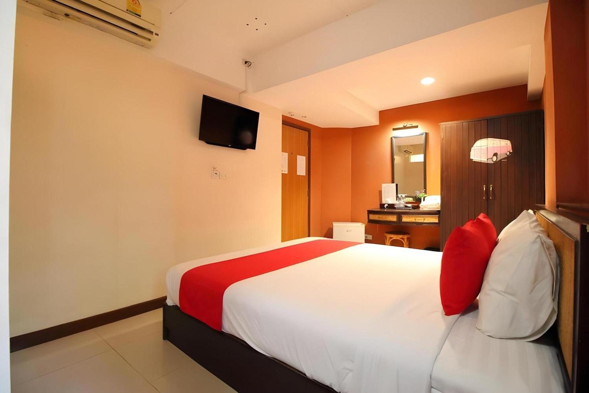 Pannee Khaosan - Sha 3*
