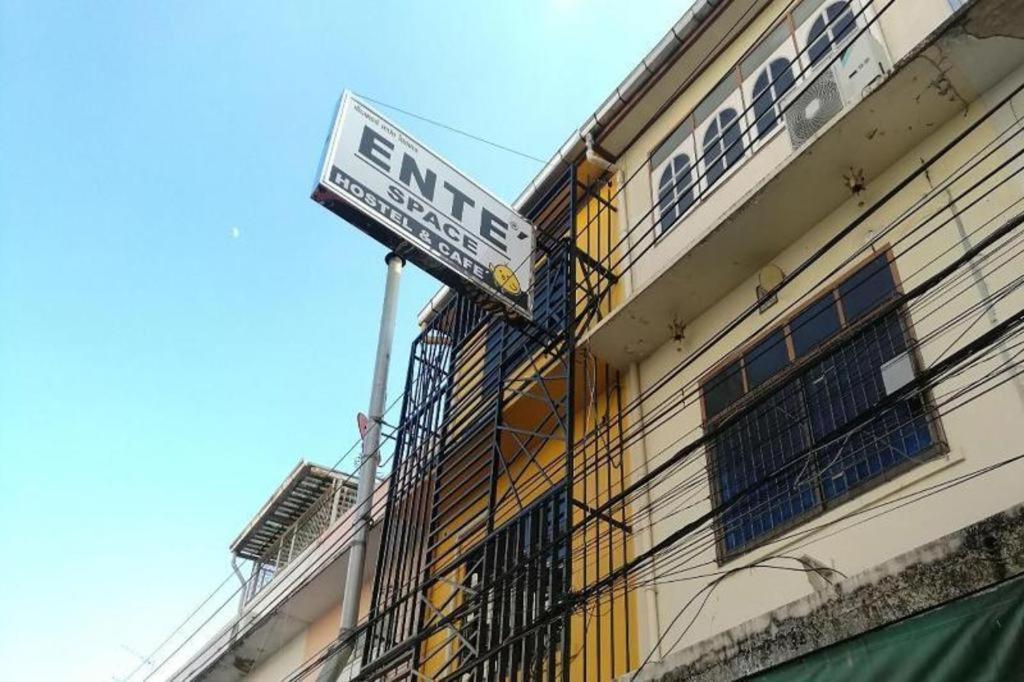 Vaccinated Staff - Oyo 505 Ente Space *