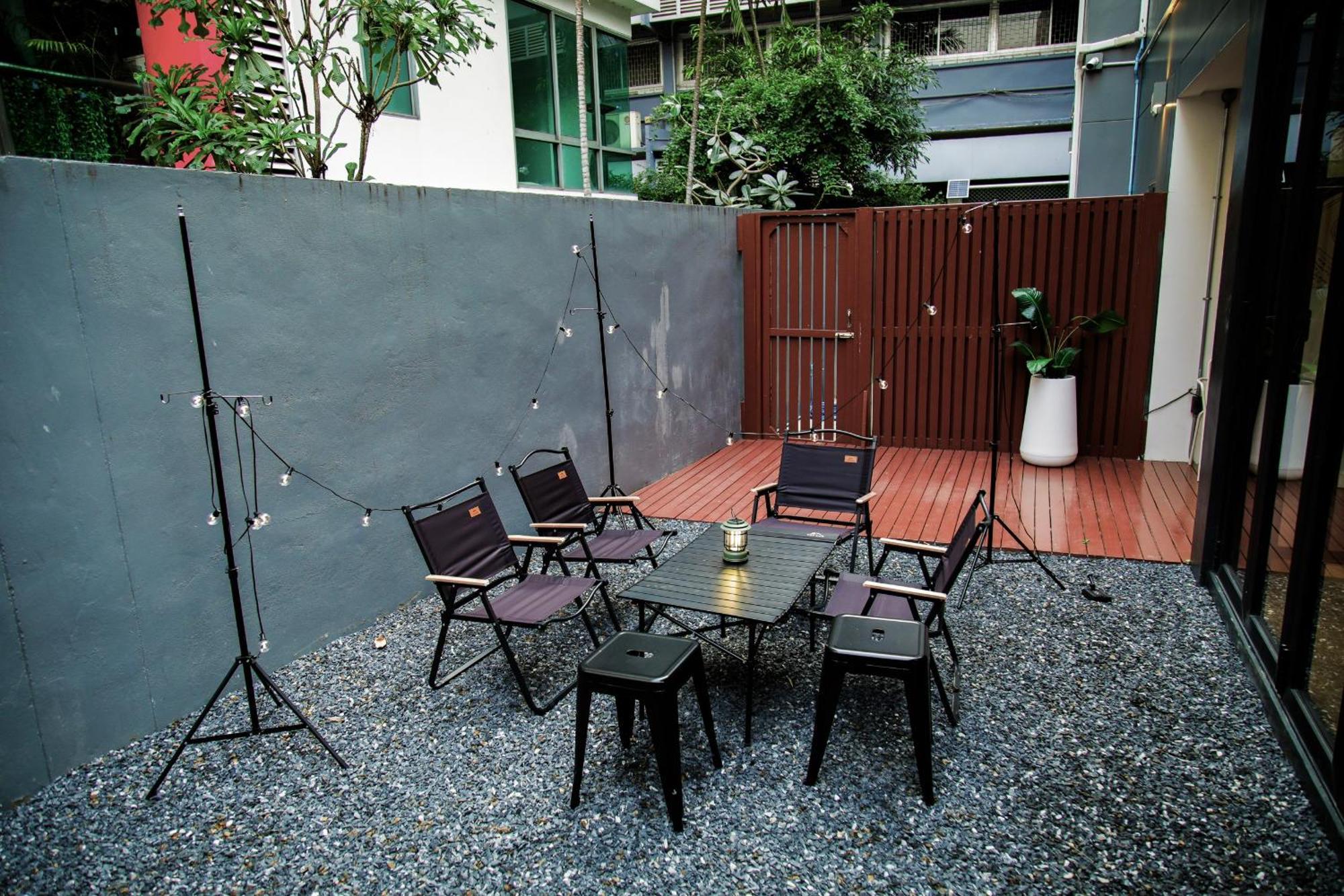 Chic Ekkamai Escape Near Bts, Dining & Nightlife Holiday home