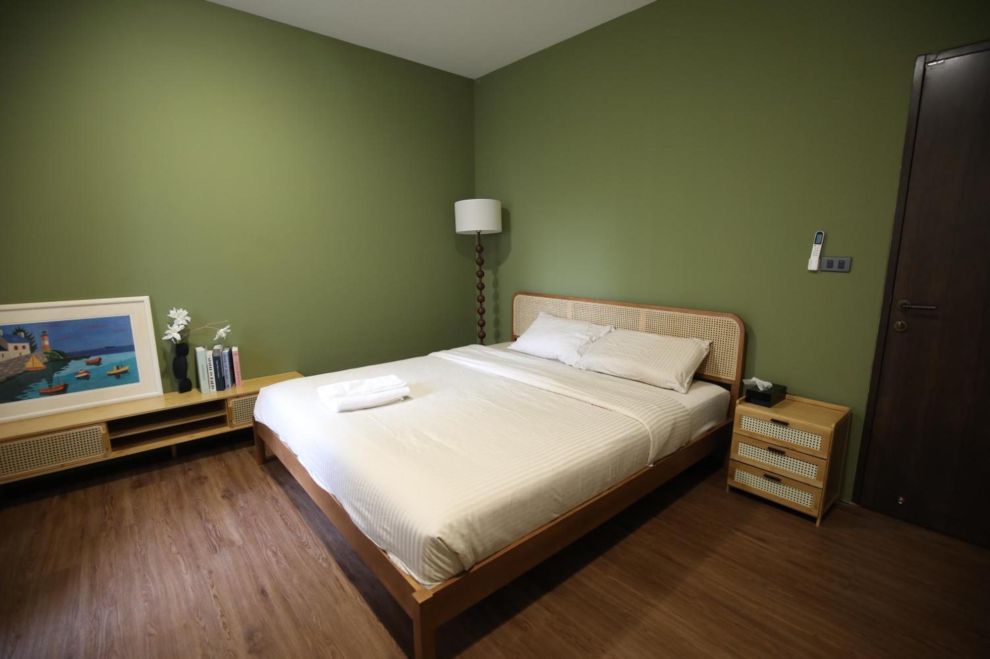 Holiday home Chic Ekkamai Escape Near Bts, Dining & Nightlife *