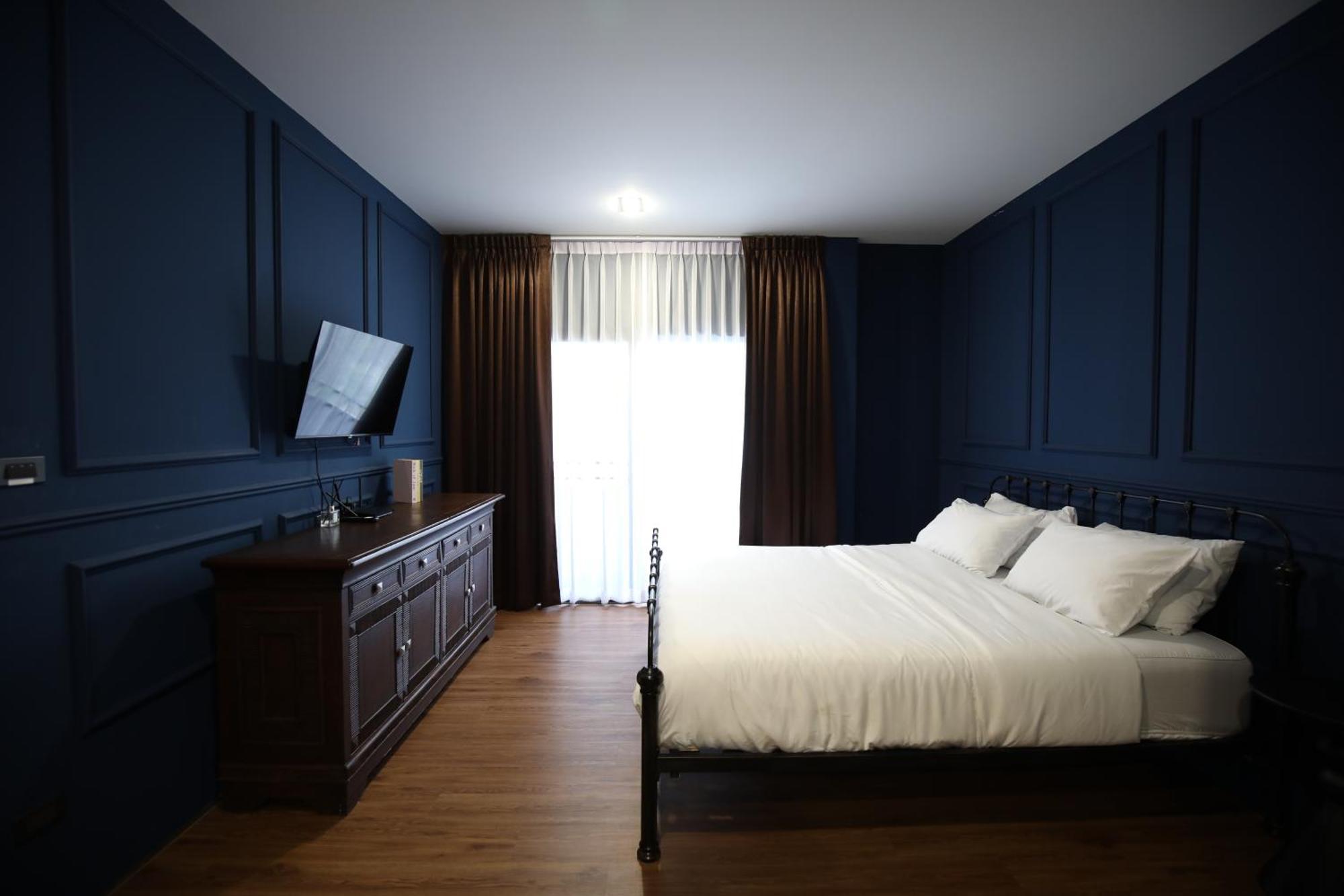 Chic Ekkamai Escape Near Bts, Dining & Nightlife Holiday home *