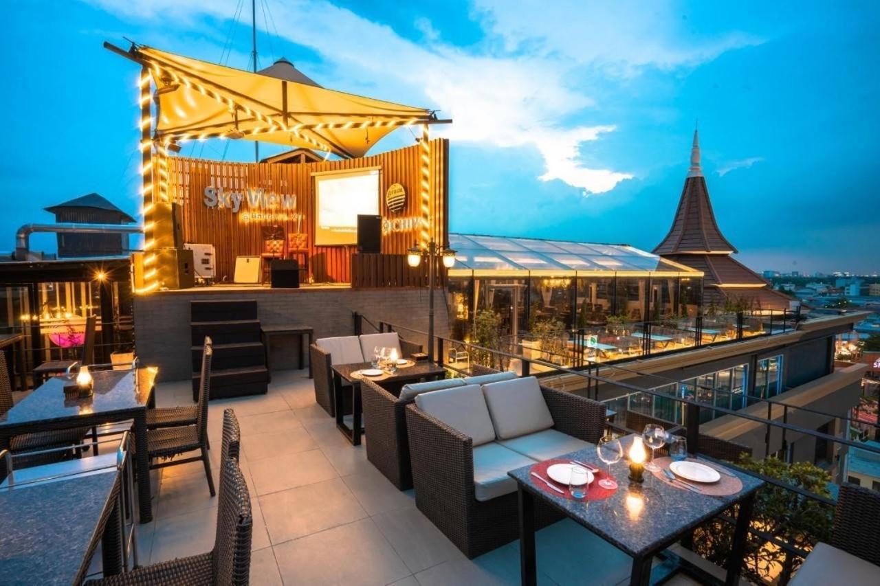 Hotel Sky Dome Resotel - โรงแรมสกายโดม รีโซเทล Bangkok