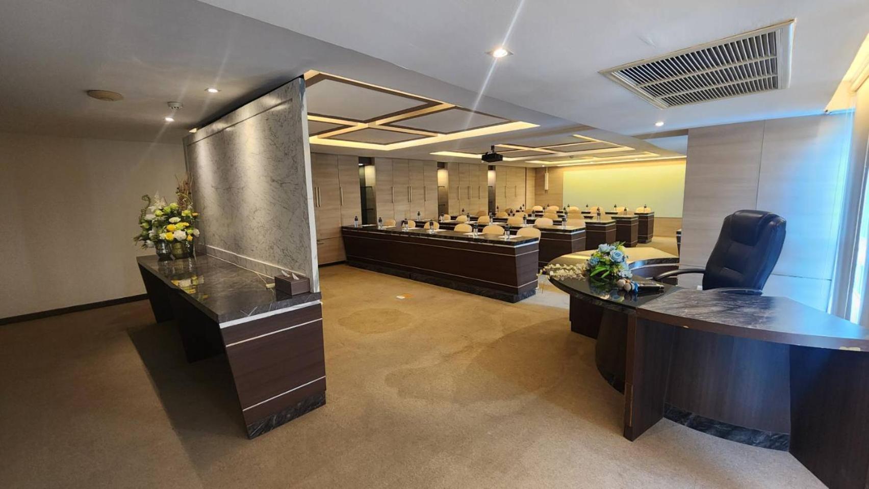 Sky Dome Resotel - โรงแรมสกายโดม รีโซเทล 5*