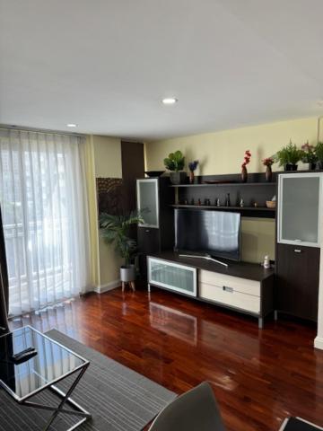 2 Bed In The Heart Of * Bangkok