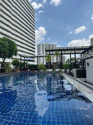 2 Bed In The Heart Of Bangkok