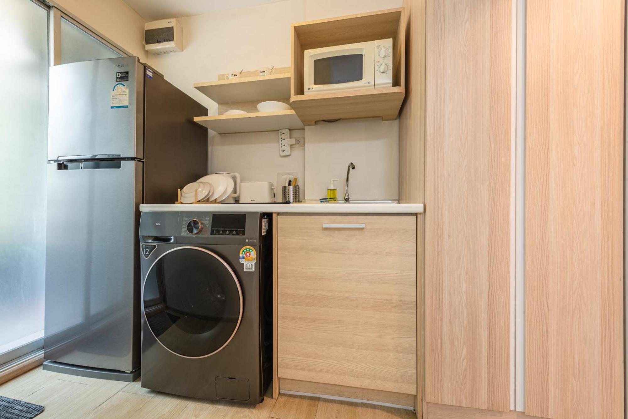 Appartement Elio Del Ray Bts Punnawithi Bangkok