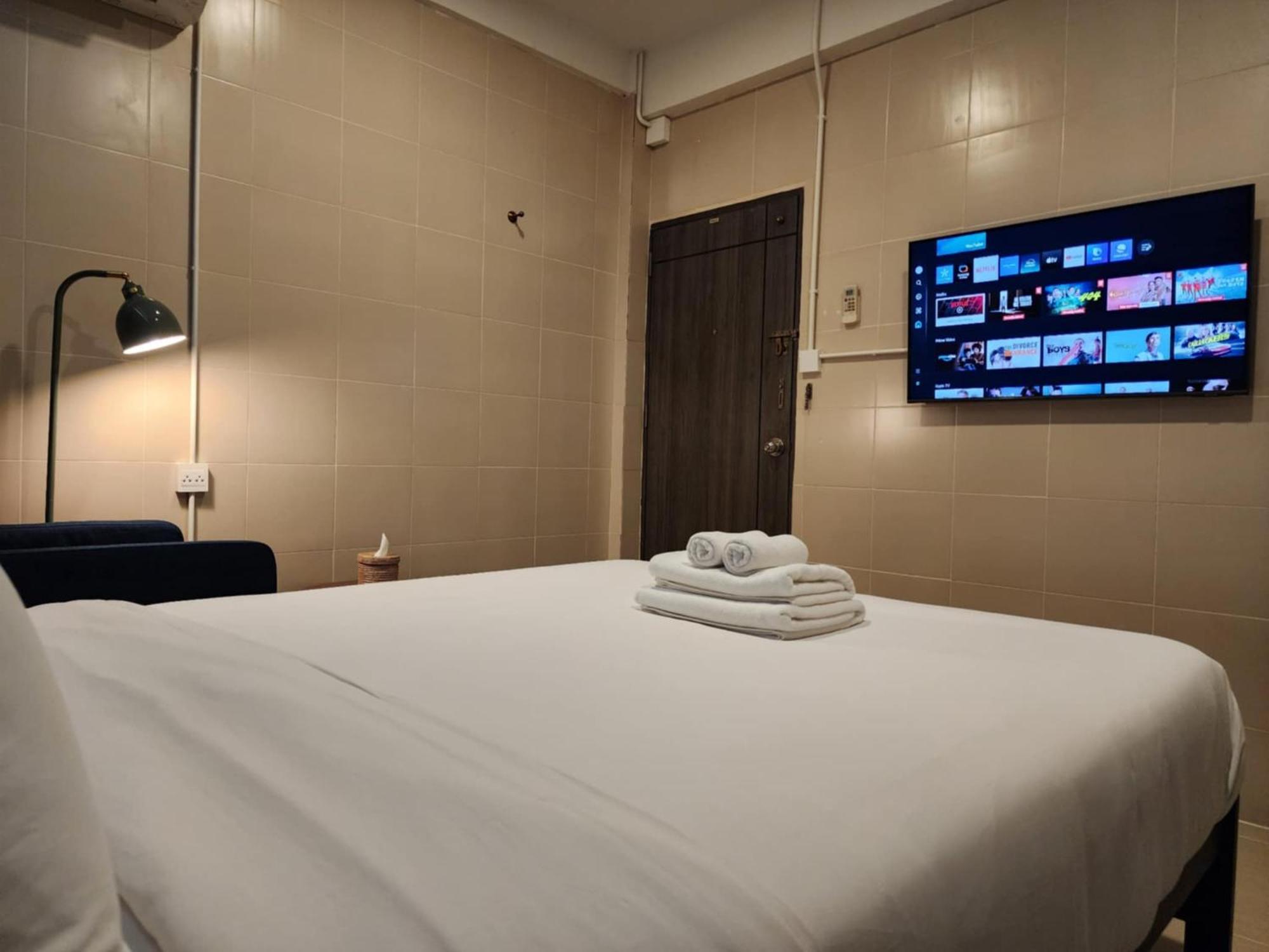 Vandrerhjem Lo-ha Guest House, Contactless Check-in Bangkok