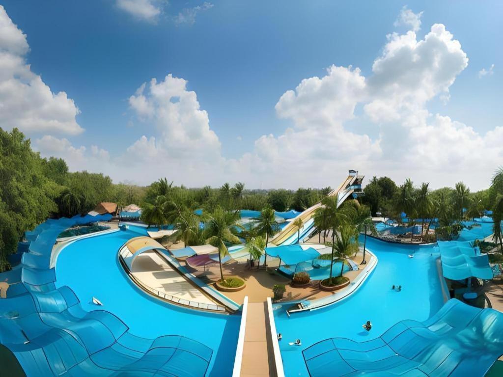 5 Diamond Hotel