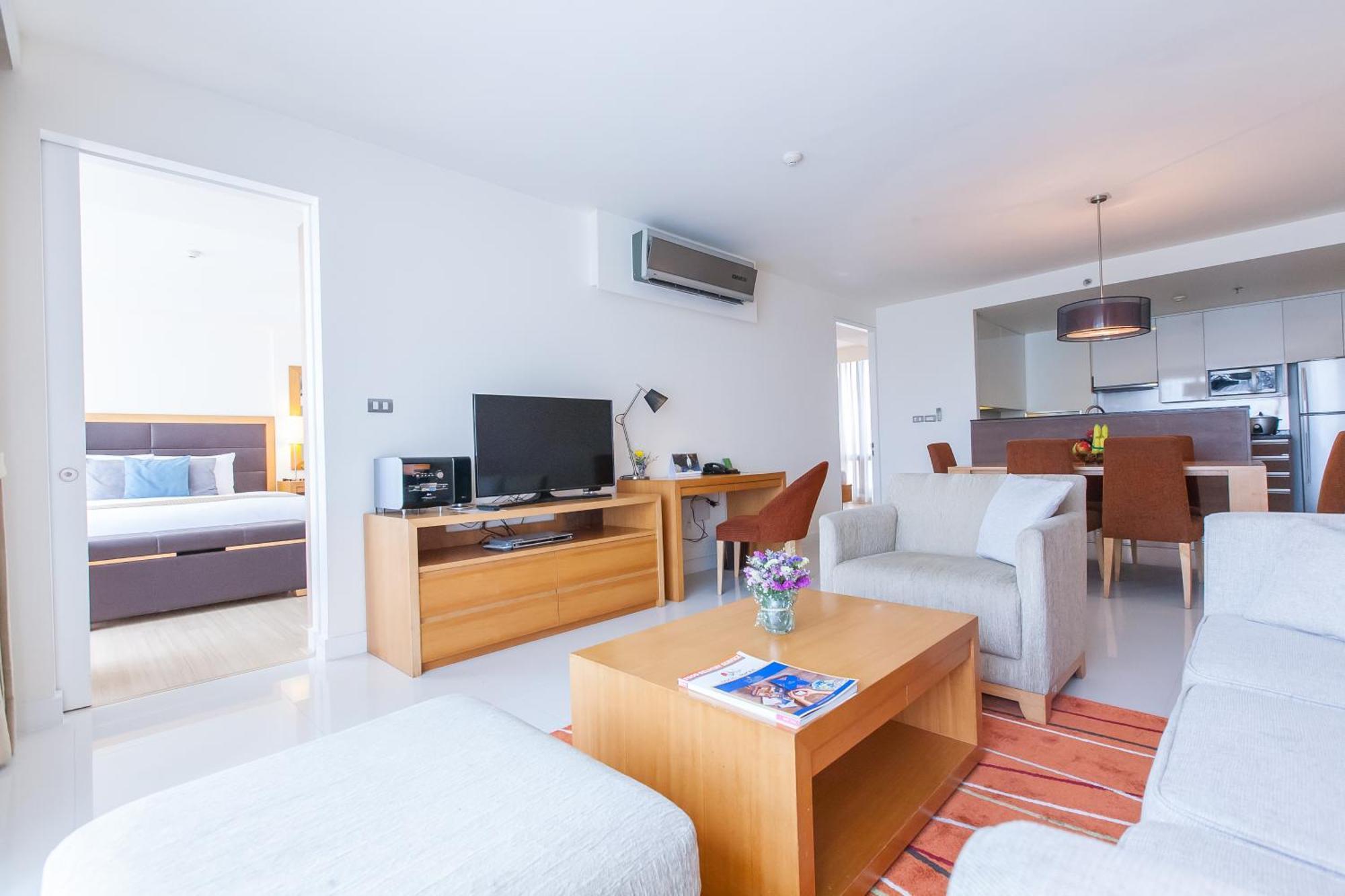Oakwood Residencia Sukhumvit 24 Hotel 4*