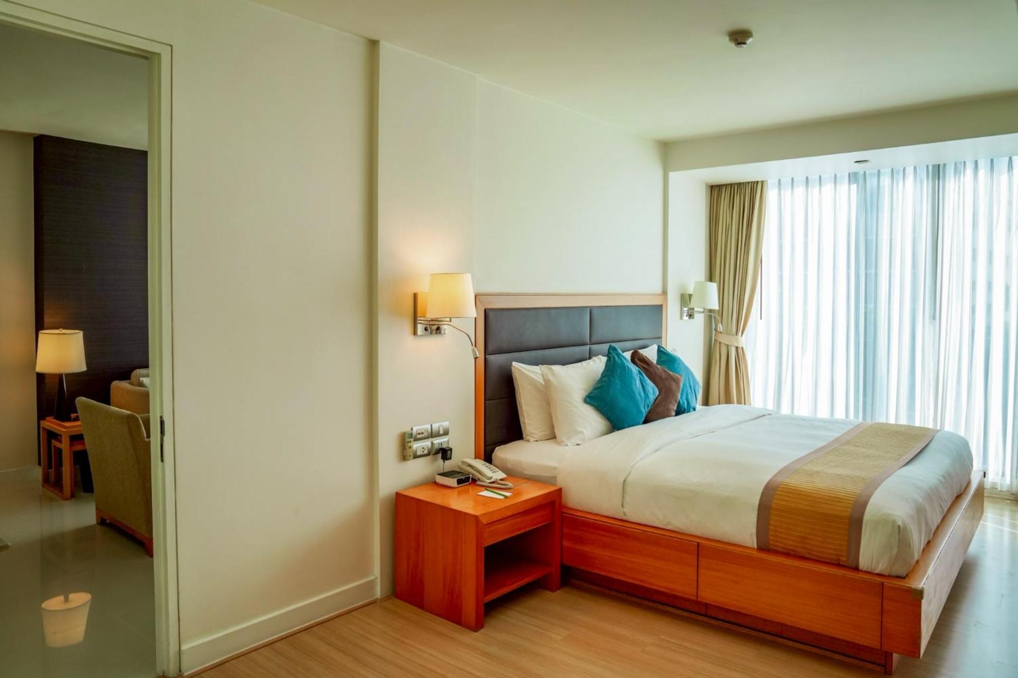 Hotel Oakwood Residencia Sukhumvit 24 4*