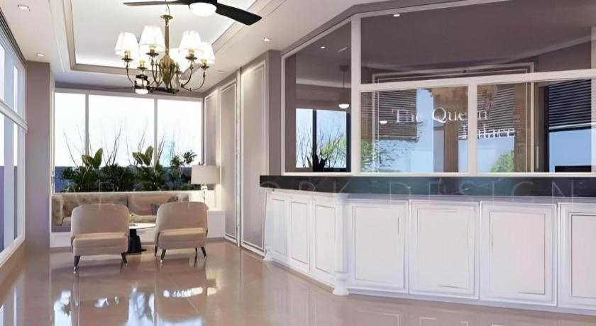 Hotel The Queen Palace 4*