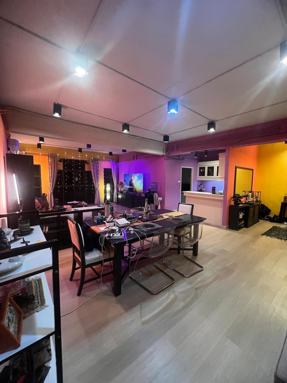 Fab Rainbow Apartment Bangkok