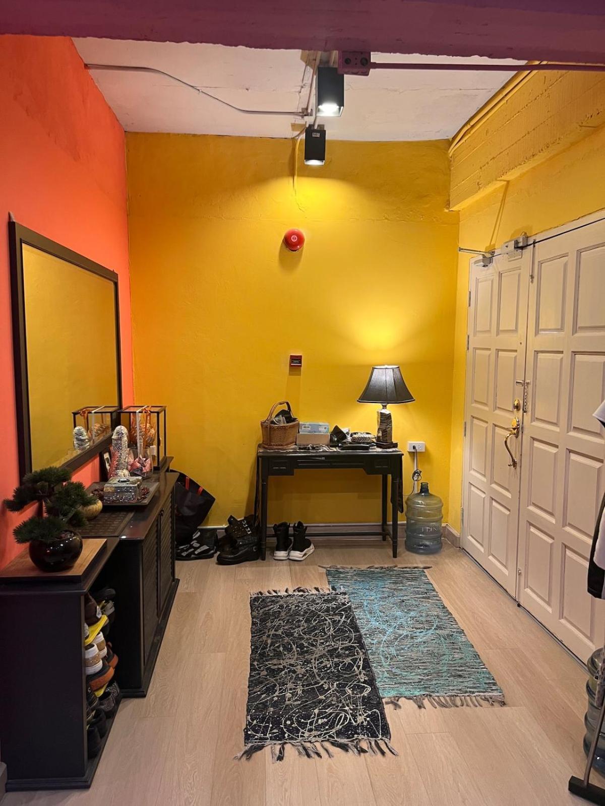 Fab Rainbow Apartment