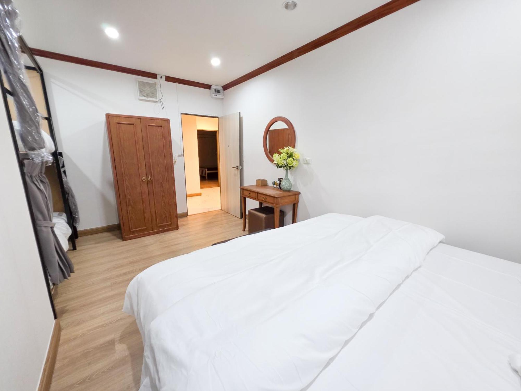 Vintana Siam Bangkok