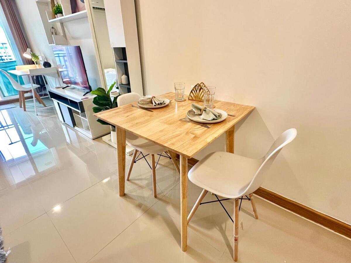 Cosy Near Bts Apartment