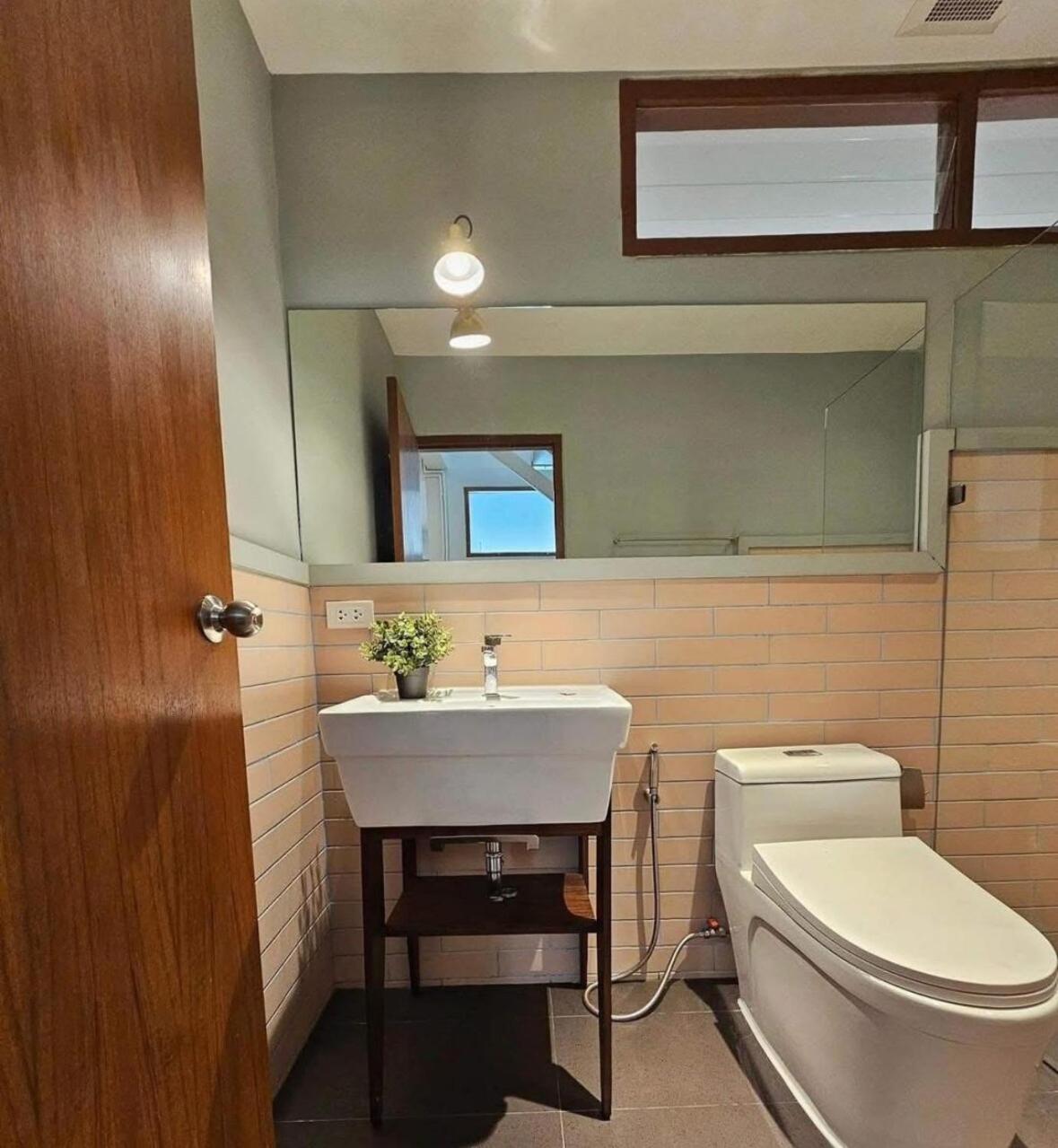 House In Pridi - Stylish 3br Pet-friendly