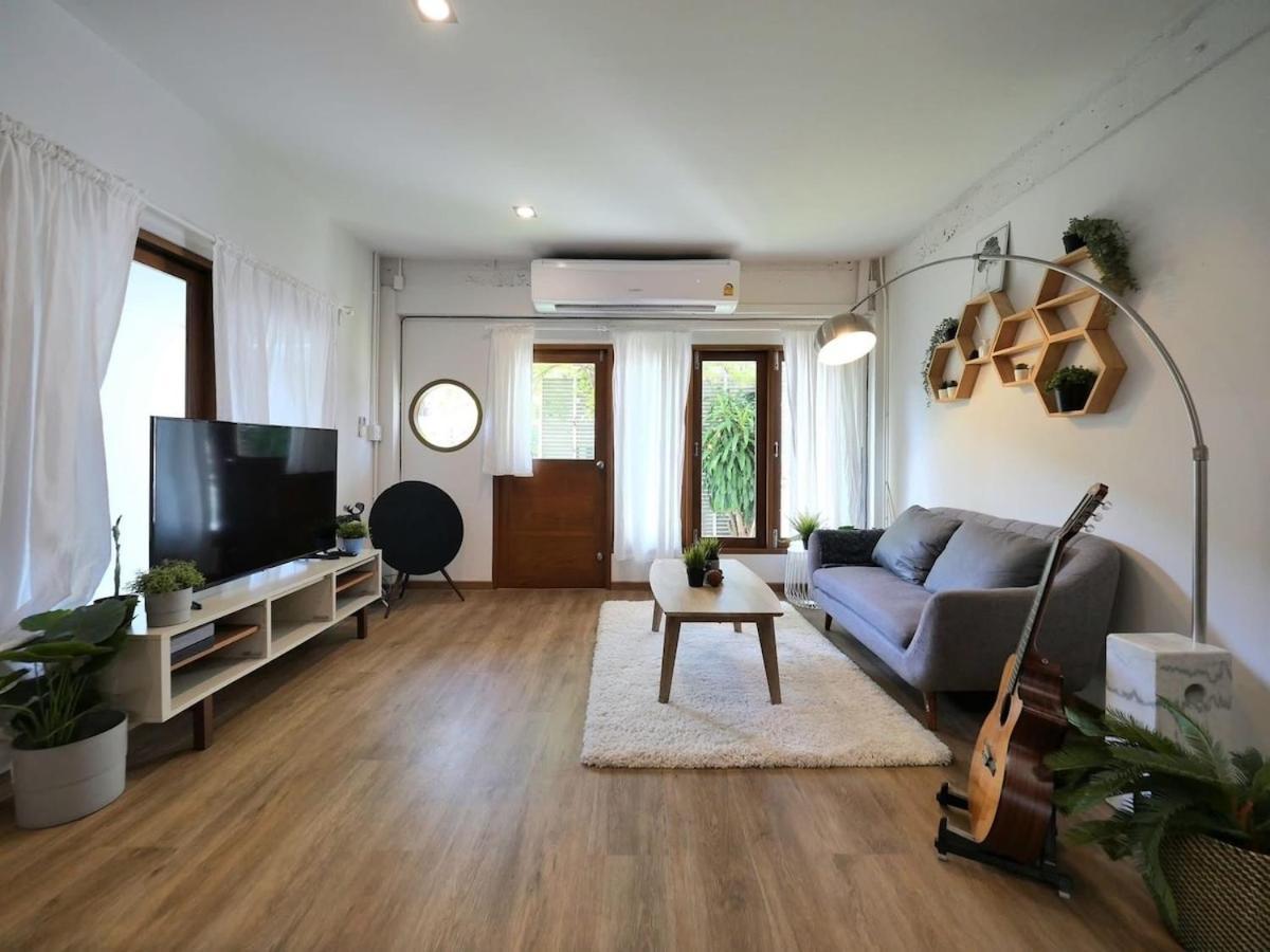 House In Pridi - Stylish 3br Pet-friendly *